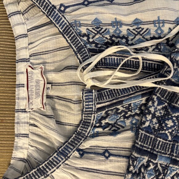 Johnny Was embroidered top - Picture 3 of 3